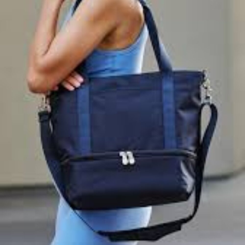 Lo and Sons black Catalina Deluxe Tote day trip weekend luggage work NEW love 💗